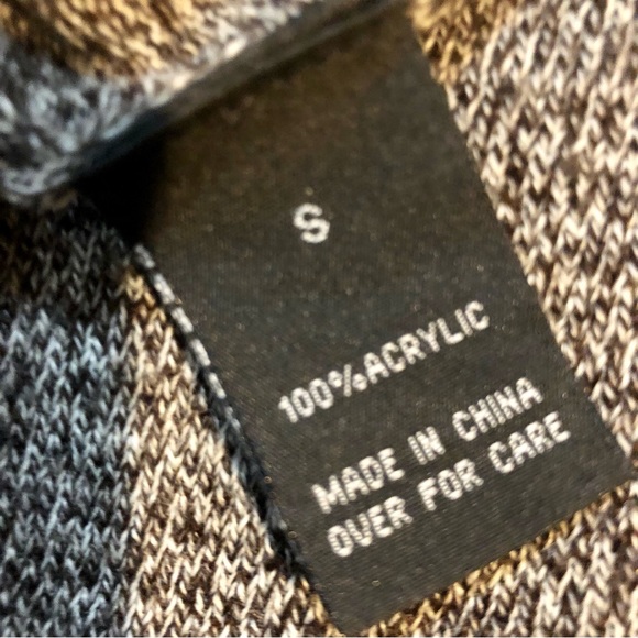 Boho A Byer cowl neck fringe seater Small, like new - Picture 7 of 7